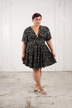 Load image into Gallery viewer, New York Dress Printed
