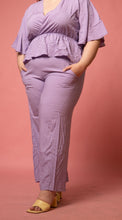 Load image into Gallery viewer, Holiday Trouser Lilac
